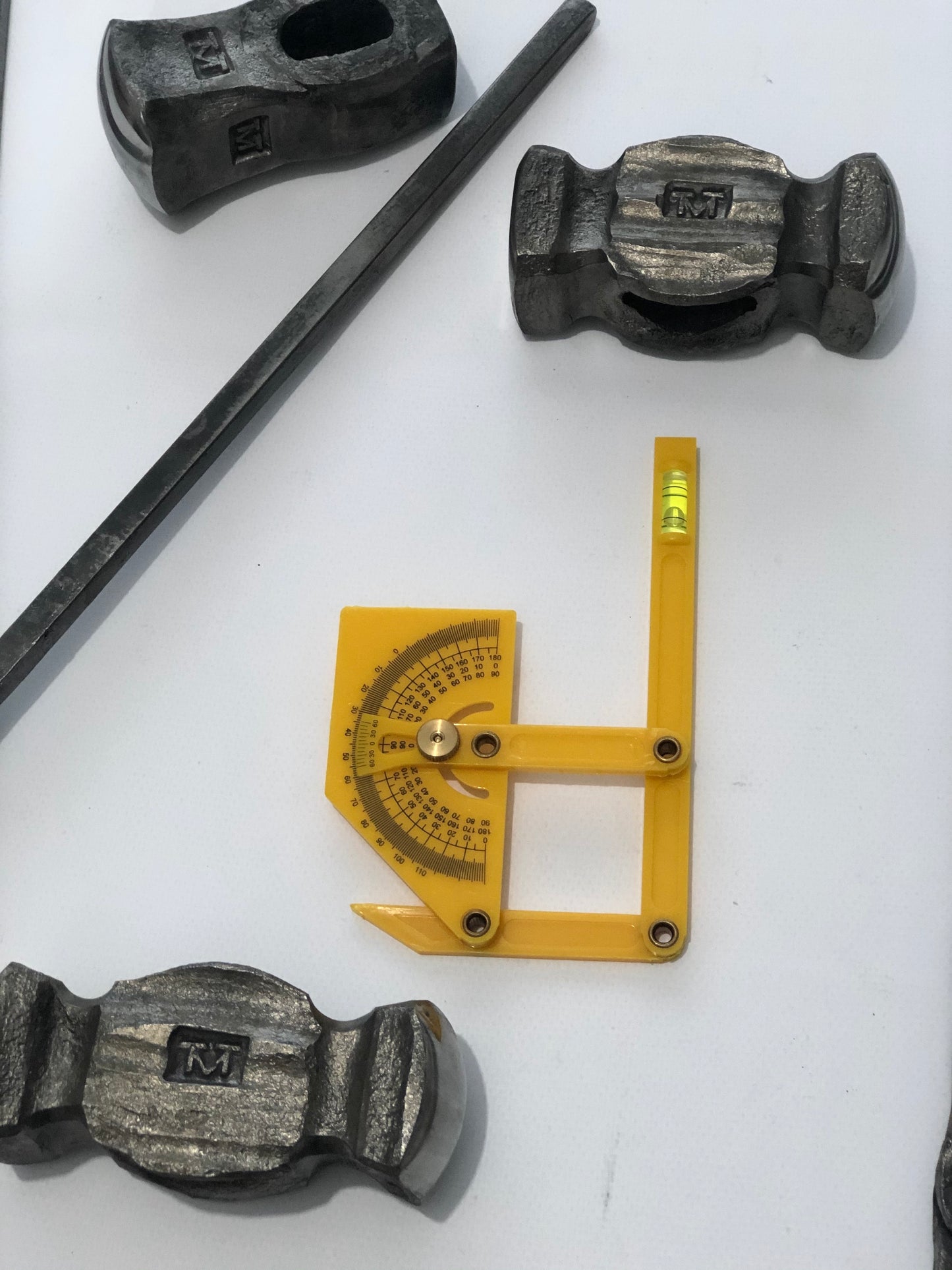 1x Goniometer Angle Finder Miter Gauge Arm Measure Protractor Plastic Ruler.(Auxiliary )